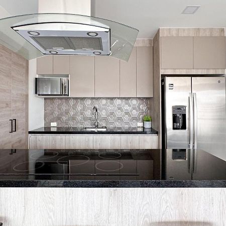 Estancia Luminica Tu Escape Perfecto Con Garaje 昆卡 外观 照片